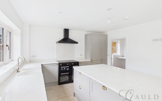 Buckingham Road, Silverstone, NN12