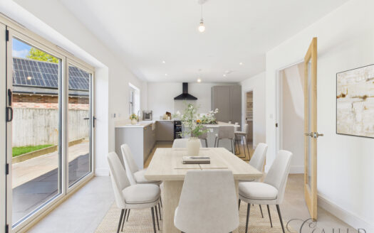 Buckingham Road, Silverstone, NN12