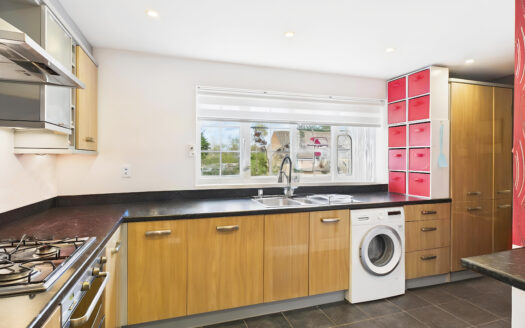 Franklins, Maple Cross, WD3