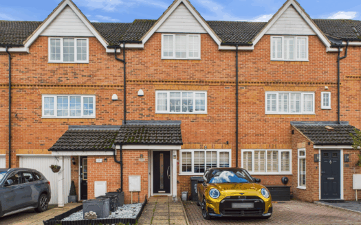 Franklins, Maple Cross, WD3