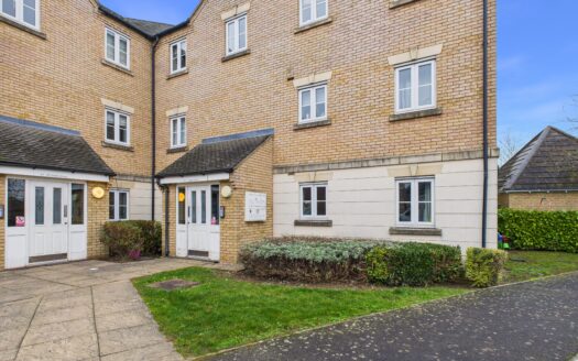 Dainty Grove, Grange Park, NN4