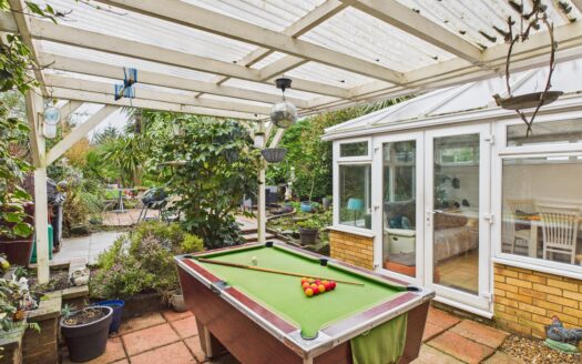 Firsview Drive, Northampton, NN5