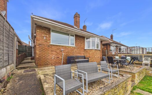 Woodside Avenue, Northampton, NN3